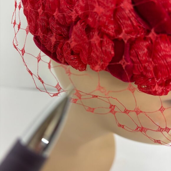 Mid-Century 60’s /clover Lane Red Cellophane Straw & Velvet Ribbon Hat Vintage